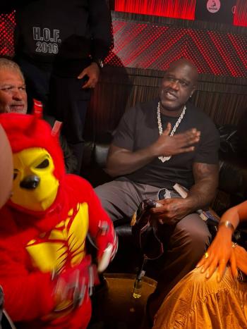 Shaquille O’Neal visit&oacute; el CMLL y convivi&oacute; con Esfinge, Gran Guerrero y Kemalito.