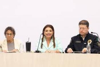 Clara Brugada llama a una movilizaci&oacute;n pac&iacute;fica por el 8M en la Ciudad de M&eacute;xico