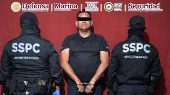 Detienen en Guerrero a funcionario vinculado con caso Ayotzinapa