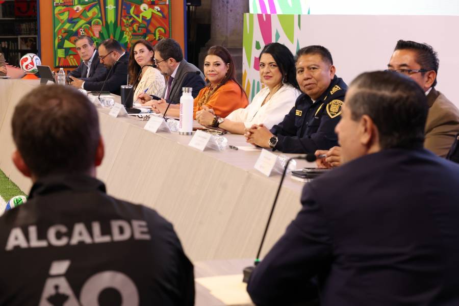 Instala Clara Brugada gabinete con alcaldías para recibir al Mundial con 2 mil obras nuevas y disminución histórica del delito