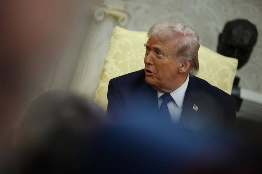 Si es necesario, EU escoltará petroleros en el estrecho de Ormuz: Trump