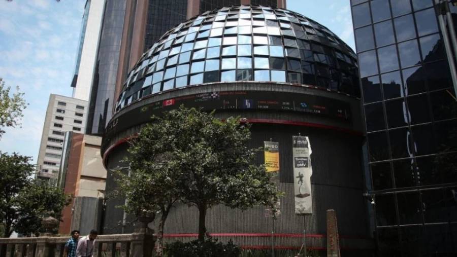 Peso y Bolsa Mexicana registran su peor semana en años por tensiones en Medio Oriente