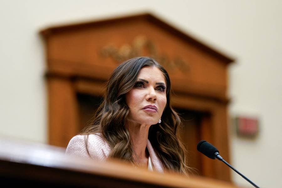 Despiden a Kristi Noem, la mano dura contra inmigraci&oacute;n