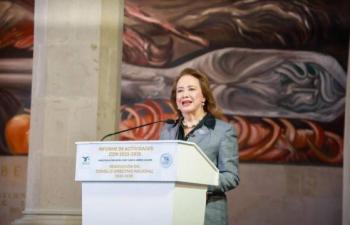 Yasm&iacute;n Esquivel subraya los retos de la transformaci&oacute;n judicial ante magistrados administrativos