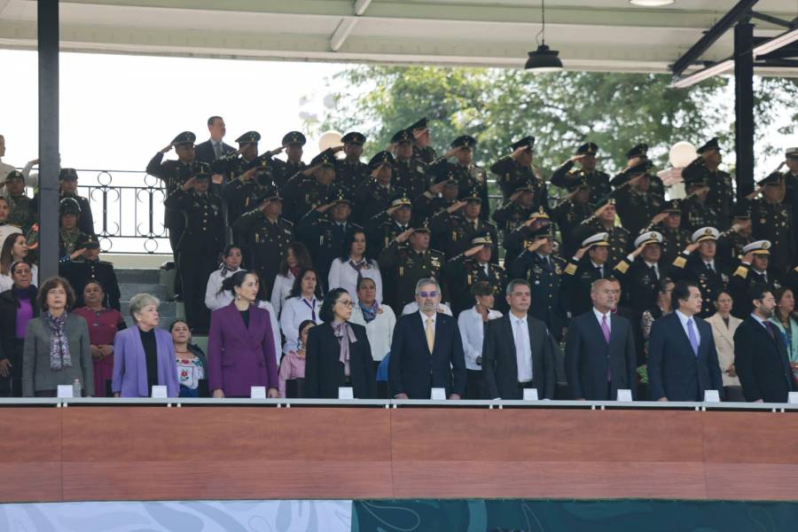 Sheinbaum llama a reconocer la historia de las mujeres y seguir avanzando en igualdad durante conmemoración del 8M