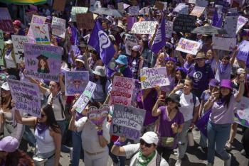 Marcha del 8M provocar&aacute; cierres en varias estaciones del Metrob&uacute;s en CDMX