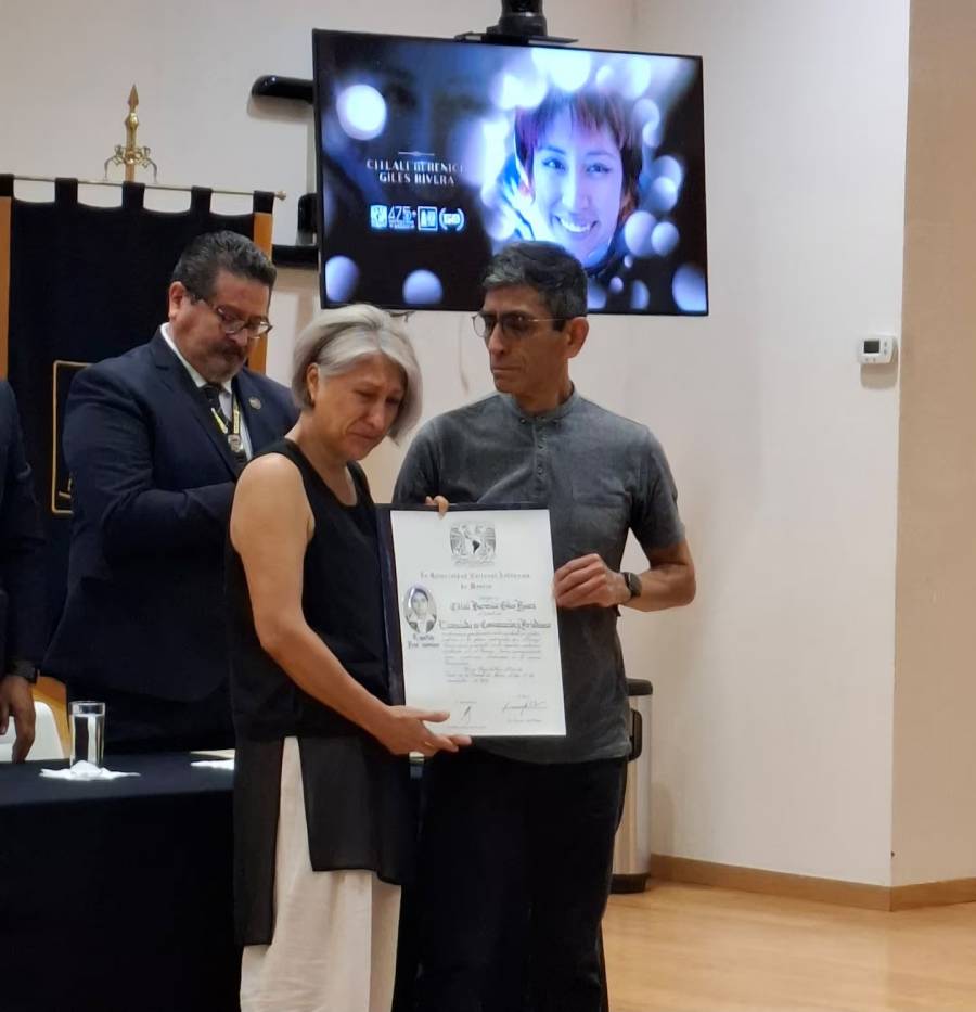 UNAM entrega título póstumo a Berenice Giles, fotógrafa fallecida en Festival Ceremonia