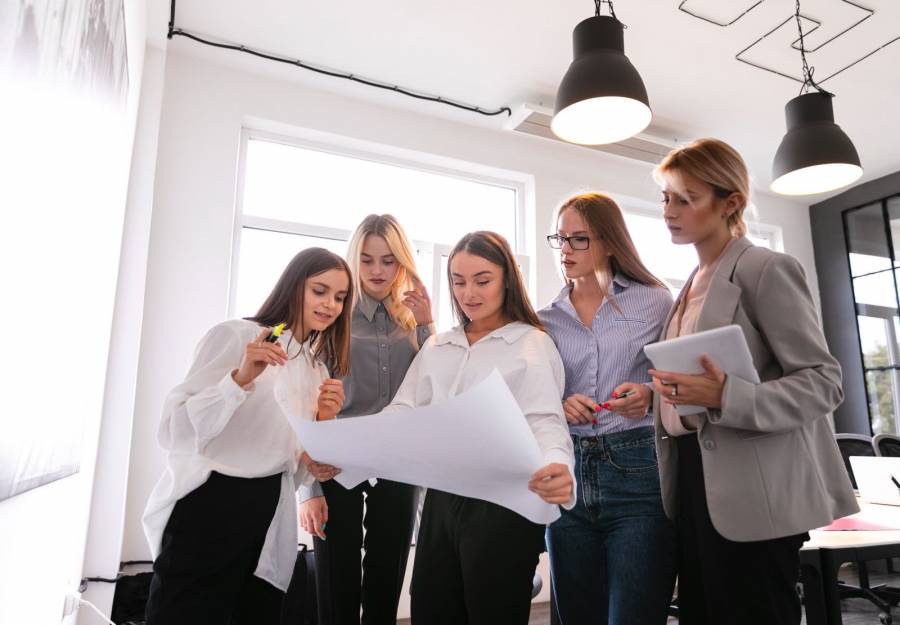 Mujeres, componente esencial en el crecimiento de Seguritech