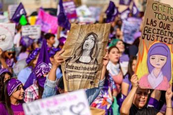 Miles de mujeres marchan en la CDMX durante el 8M para exigir justicia y seguridad
