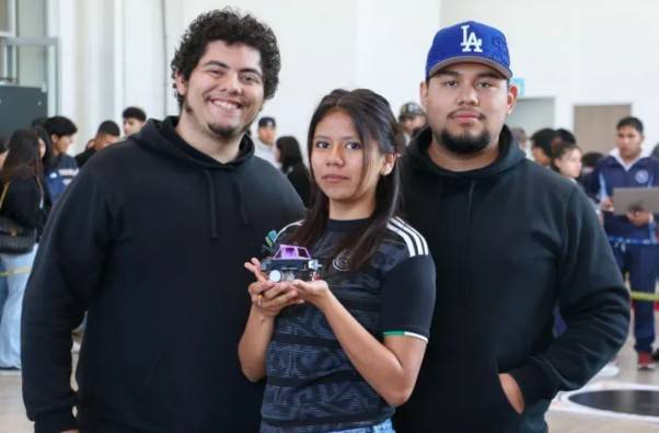 UP Santa Rosa realiza torneo de rob&oacute;tica Racetrack 2026