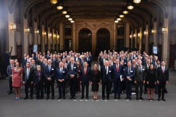 Presidenta responde preguntas de delegaci&oacute;n de empresarios n&oacute;rdicos; acuerdan varias inversiones