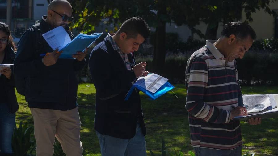 Creación de empleos en febrero alcanza récord histórico, pero bimestre muestra caída