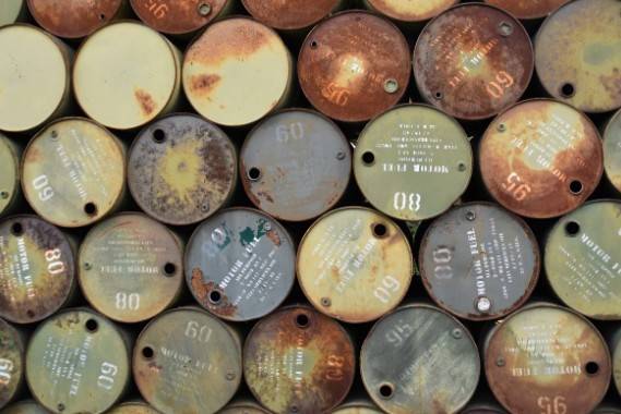 Liberan 400 millones de barriles de petr&oacute;leo de reservas para suplir el bloqueo en Ormuz