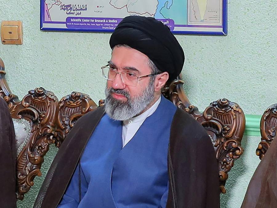 Mojtaba Jamenei insta a mantener cerrado el estrecho de Ormuz y pide retirar bases militares de EE.UU. en el Golfo