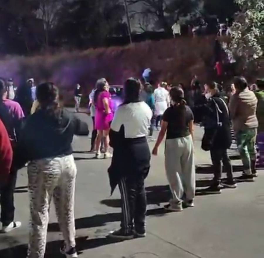 Vecinos y autoridades controlan incendio de pastizal en Nicol&aacute;s Romero; reportan otro foco cercano al AIFA