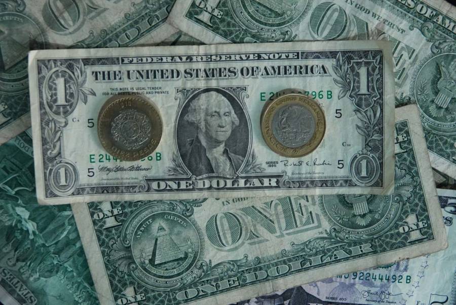 Dólar se acerca a los 18 pesos este 13 de marzo