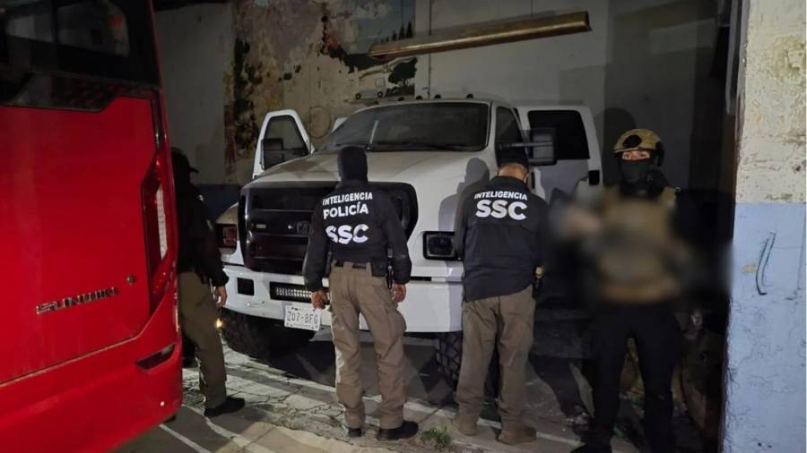 Cateo en Azcapotzalco revela vehículos con blindaje artesanal y posibles nexos criminales