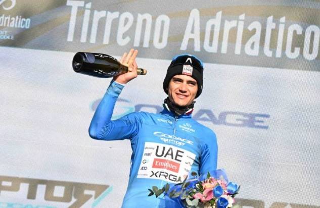 Isaac del Toro recupera el liderato en la tirreno-adri&aacute;tico tras destacada quinta etapa