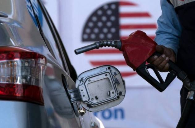 Guerra en Medio Oriente dispara precio de la gasolina en Estados Unidos