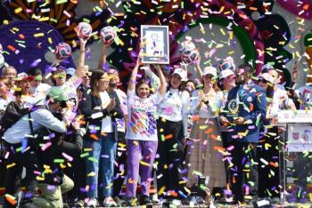 Z&oacute;calo de la CDMX establece R&eacute;cord Guinness con la clase de futbol m&aacute;s grande del mundo