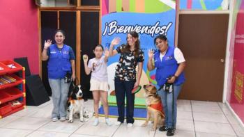 Canoterapia en el DIF Estatal: Perros entrenados apoyan rehabilitaci&oacute;n de menores