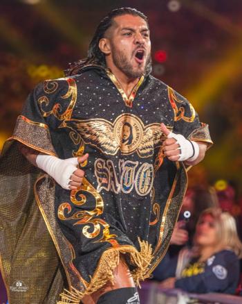 Santos Escobar ya no aparece como luchador activo de WWE