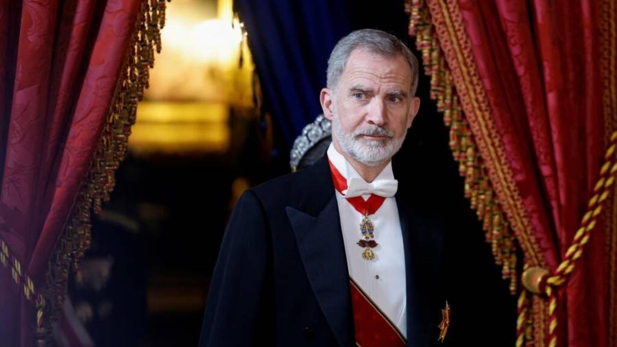 Rey de España reconoce que hubo 