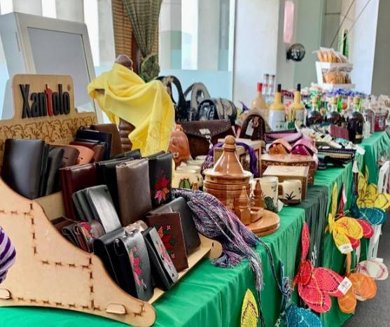 Artesanas y artesanos potosinos generan ventas superiores a 145 mil pesos en Semana Cultural del Senado