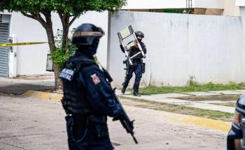 Aseguran droga, cartuchos y equipo t&aacute;ctico tras operativo en Xaltianguis