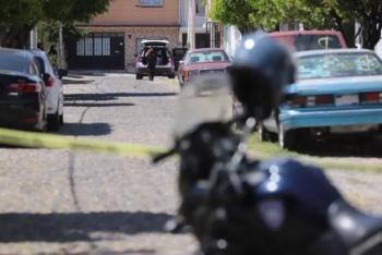 Hombre mata a mujer y se hiere en la colonia L&aacute;zaro C&aacute;rdenas