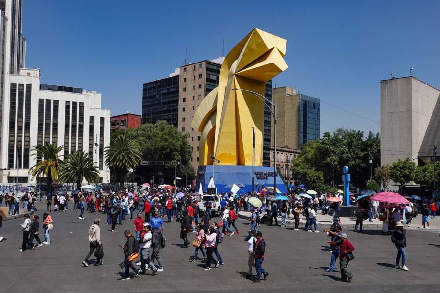 CNTE bloquea Reforma y endurece protestas en pleno paro nacional de 72 horas