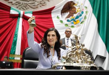 Kenia L&oacute;pez env&iacute;a a Ejecutivo y Judicial acuerdo para elegir tres nuevos consejeros del INE
