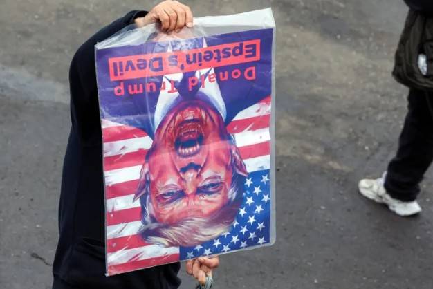 Trump llama “cobardes” a aliados de la OTAN por guerra con Irán