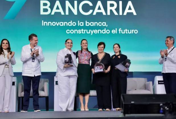 Sheinbaum destaca compromiso de la banca para aumentar cr&eacute;dito al sector privado