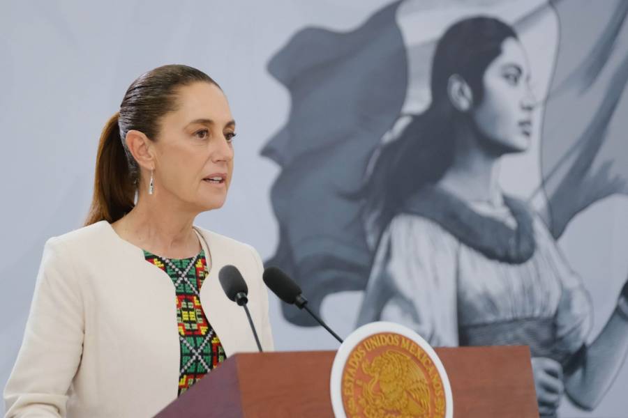 En Quintana Roo se invertirán más de 5 mil mdp en carreteras, puentes y bachilleratos; avanza infraestructura hospitalaria: Presidenta