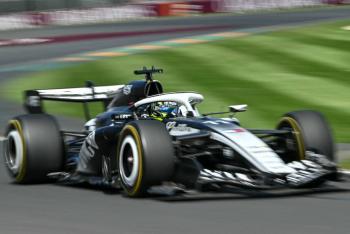Jolyon Palmer fulmina a Checo P&eacute;rez por su choque con Bottas en China: 'Una maniobra realmente mala'
