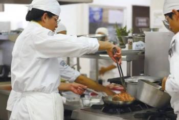 Estudiantes de Gastronom&iacute;a UAQ realizan clase abierta con degustaci&oacute;n