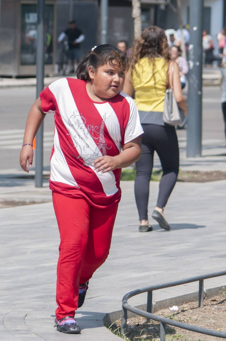 Obesidad infantil afecta a una de cada dos ni&ntilde;as en primaria