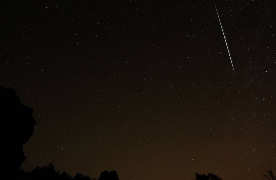 Avistamiento de objeto luminoso sorprende en el cielo capitalino
