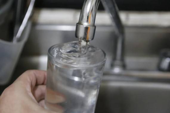 C&oacute;mo combatir la desconfianza al agua potable en M&eacute;xico