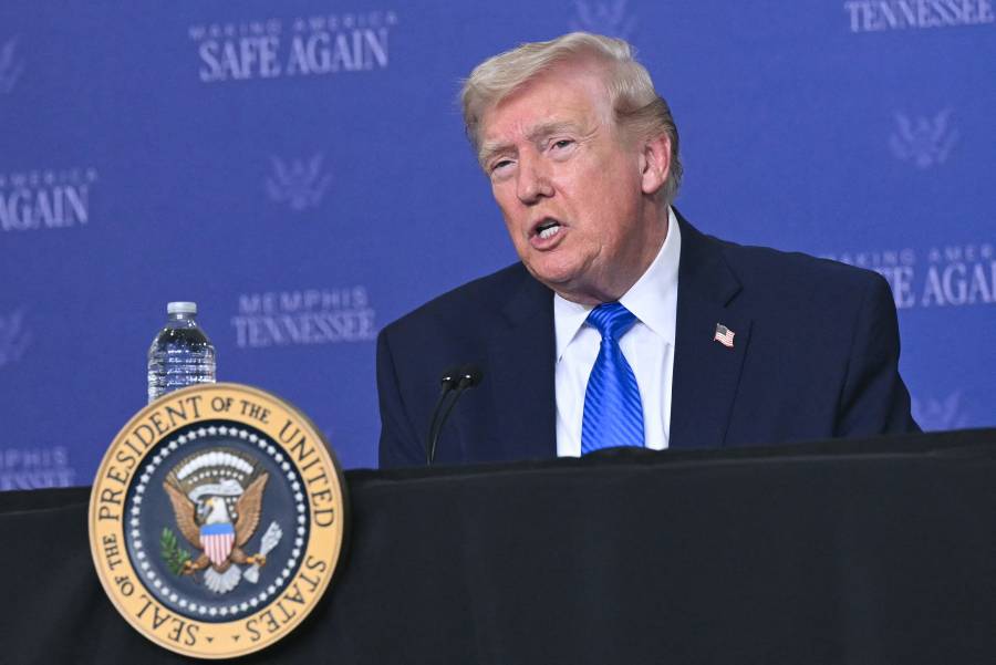 Trump presume “avances clave” con Ir&aacute;n y condiciona acuerdo a entrega de uranio