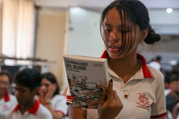 H&aacute;bitos de lectura en j&oacute;venes enfrentan retos en la era digital