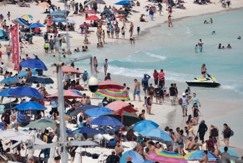 Viajar en temporada alta y baja: ventajas y consideraciones