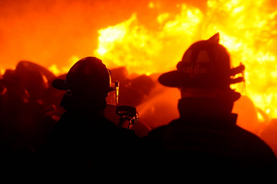 Incendio en joyer&iacute;a del centro de Xilitla moviliza a cuerpos de emergencia y voluntarios