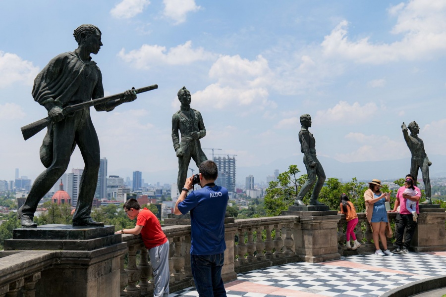 Recomendaciones de seguridad para turistas en M&eacute;xico: prevenci&oacute;n de robos en zonas concurridas