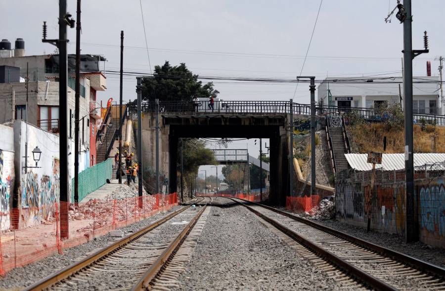 Adolescente de 15 años pierde la vida al ser arrollado por un tren en Tlalnepantla