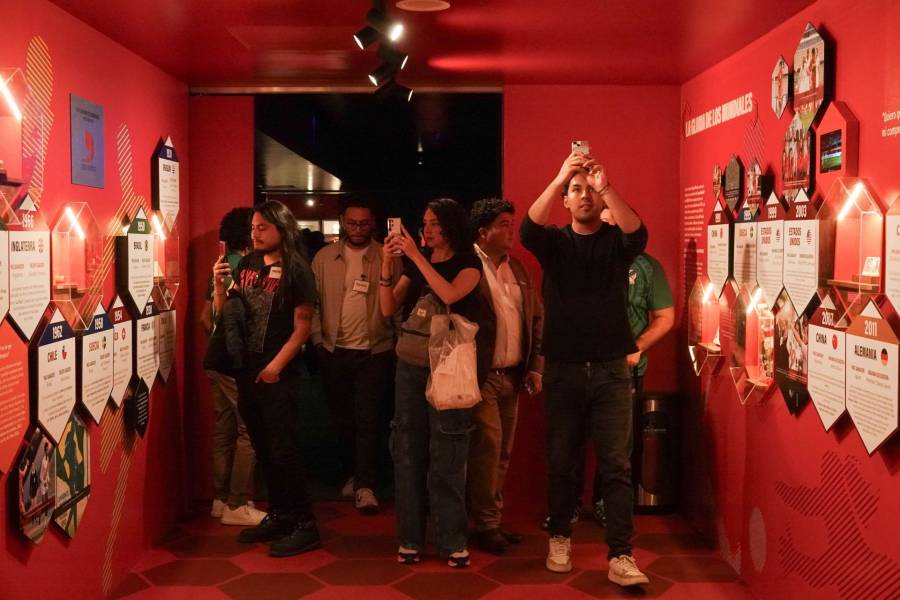 Inauguran muestra “Juego Limpio” que recorre la historia del futbol en M&eacute;xico y el mundo