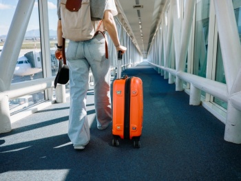 Especialistas recomiendan medidas de salud para viajeros en vacaciones