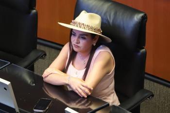 Tensi&oacute;n en el Senado por visita de Grecia Quiroz