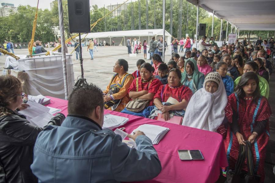 Acerca STYFE más de 2 mil empleos para mujeres capitalinas